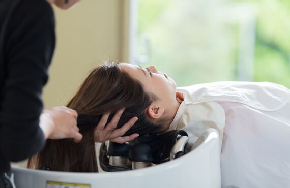頭皮に優しいヘッドスパや髪を保湿するヘアケアを実施 | 姫路の美容室・Olu Oli-hair salon-